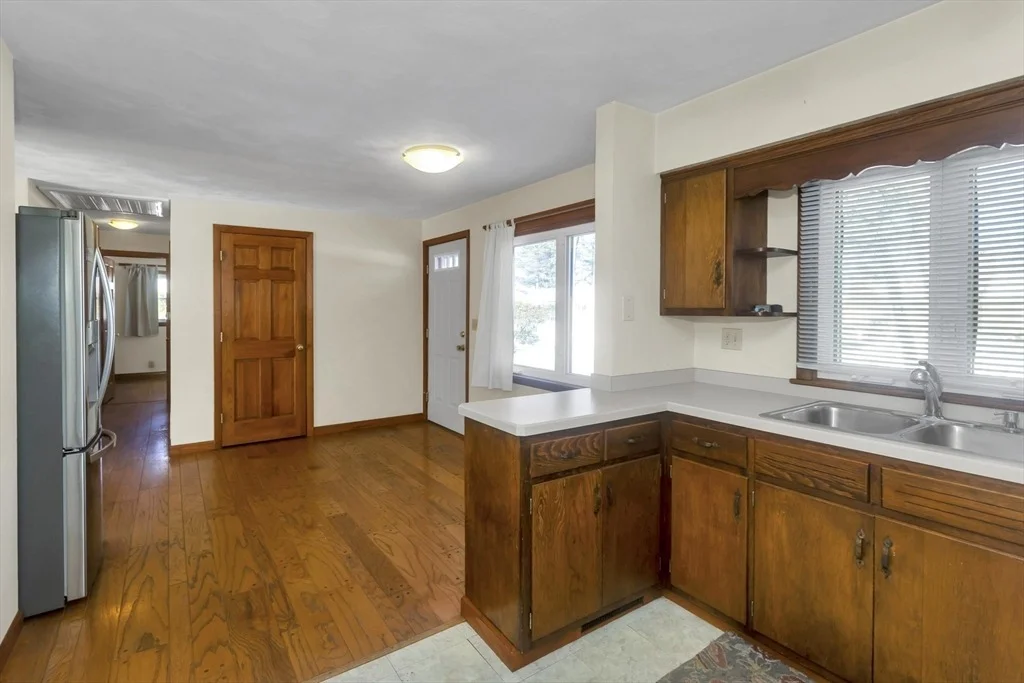 Photo of 30 Llewellyn Dr