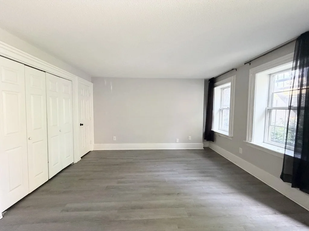 Photo of Unit 1 at 70 Temple St