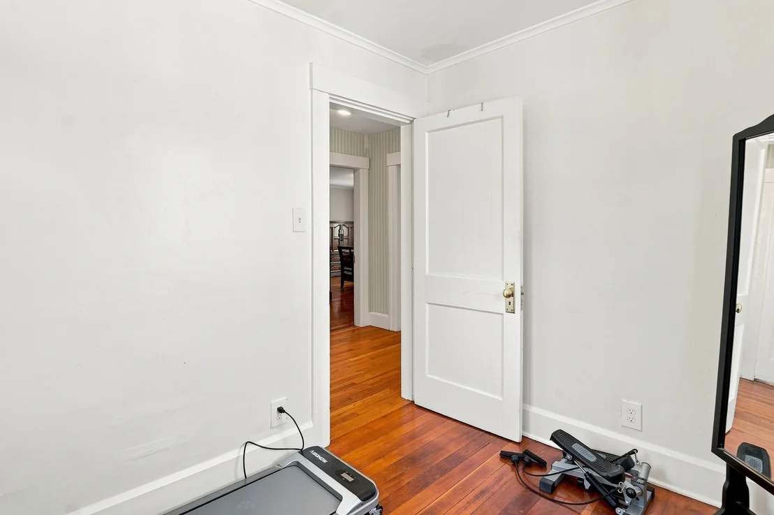 Photo of 43 Klebart Avenue