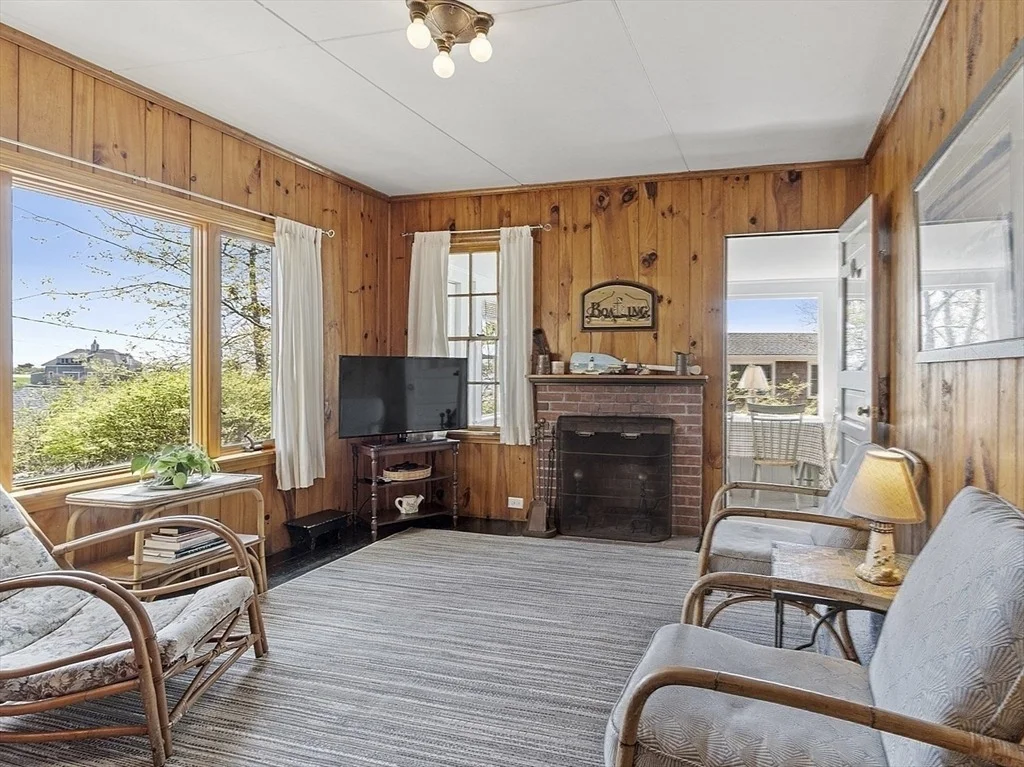 Photo of 6 Laurel Acres