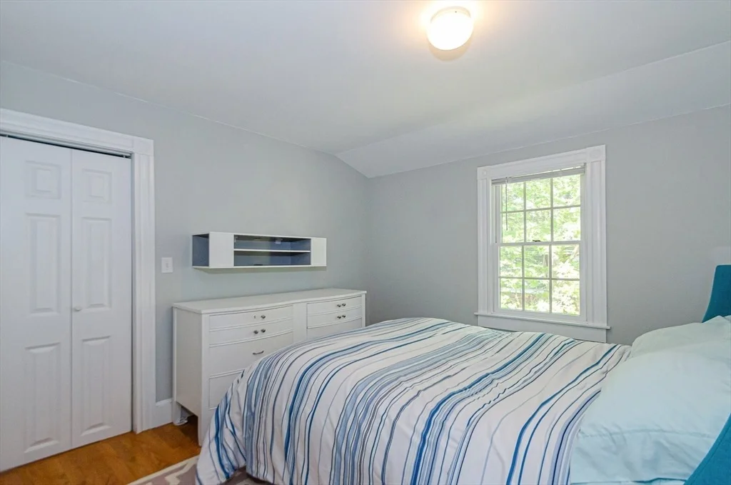 Photo of 1089 Main Street