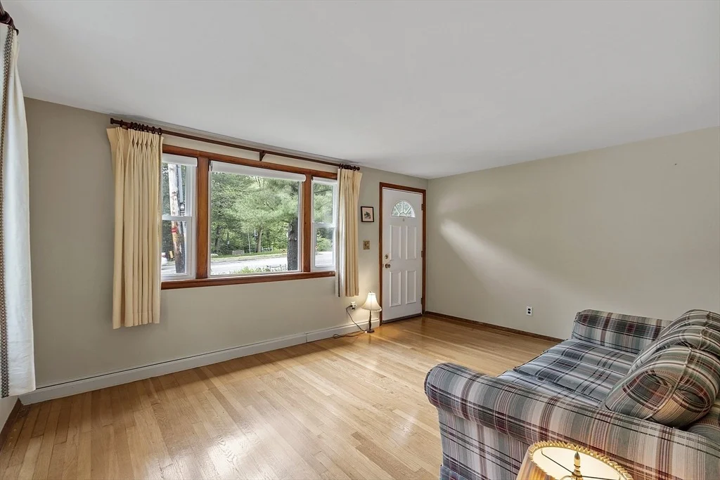 Photo of 471 Lowell St