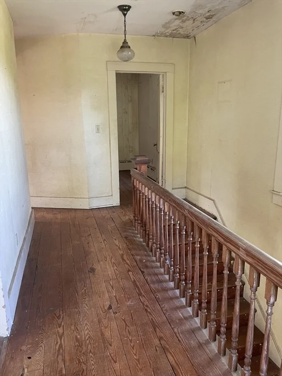 Photo of 239 River Road