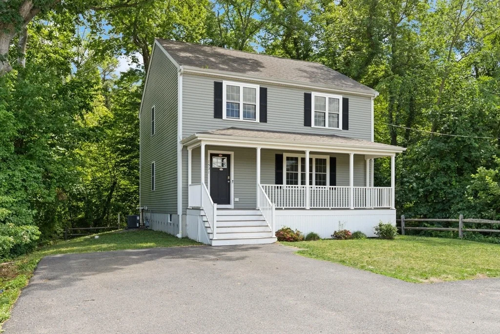 Photo of 1531 Broadway