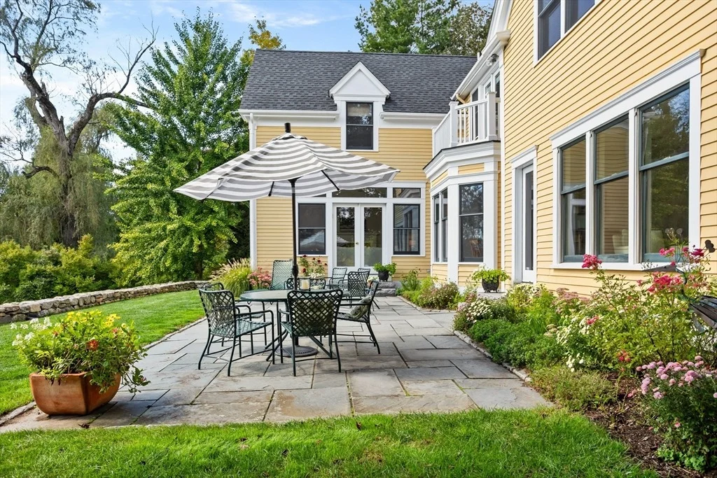 Photo of 612 Lexington