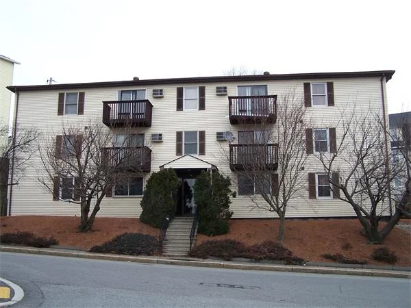 Photo of Unit 2 at 229 Vernon St