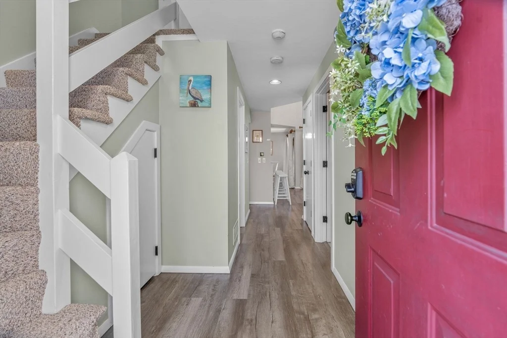 Photo of Unit F at 39 Mashie Cir