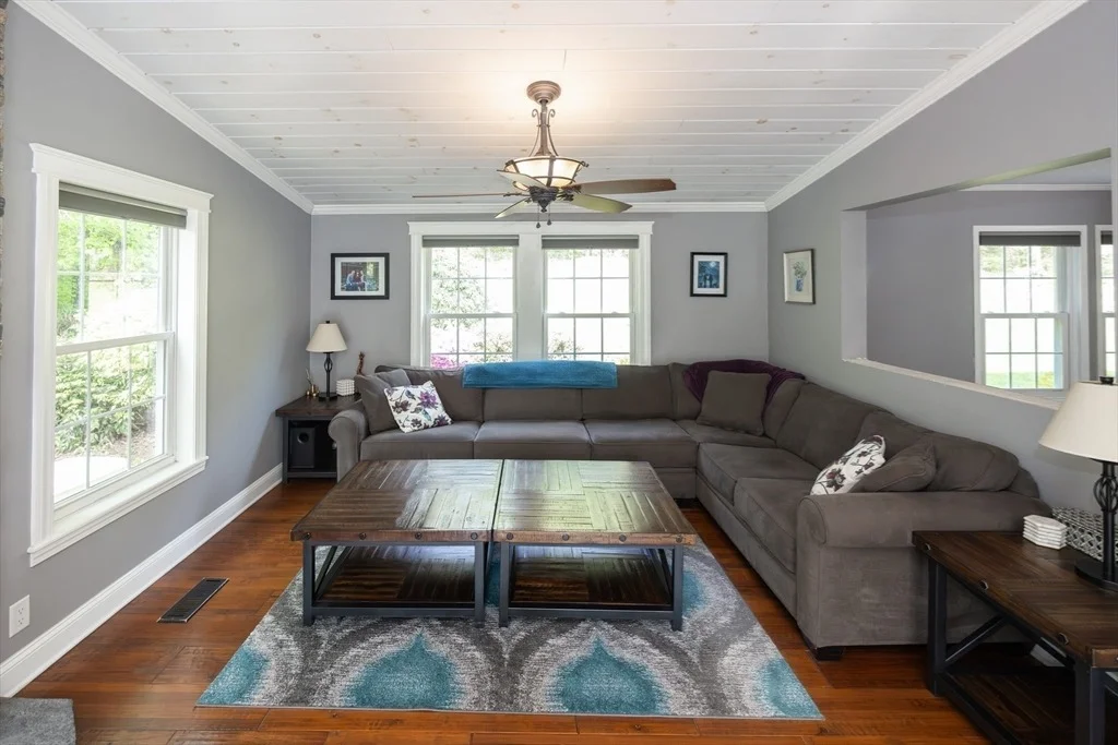 Photo of 45 River Rd