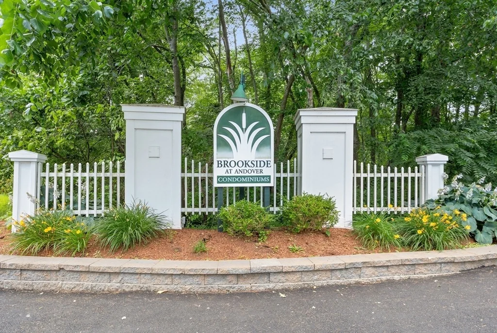 Photo of Unit A at 400 Brookside Dr