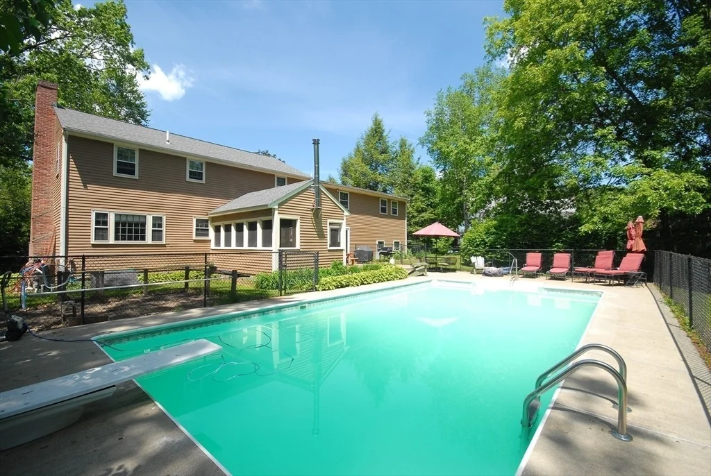 Photo of 7 Country Ln