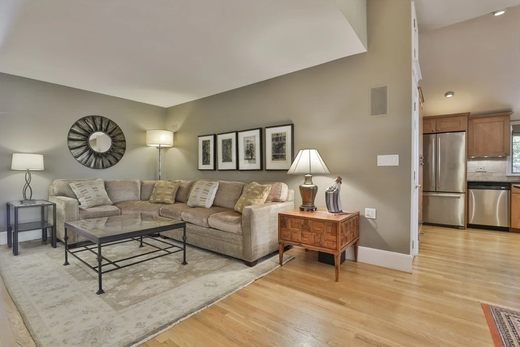 Photo of 32 Columbine Rd