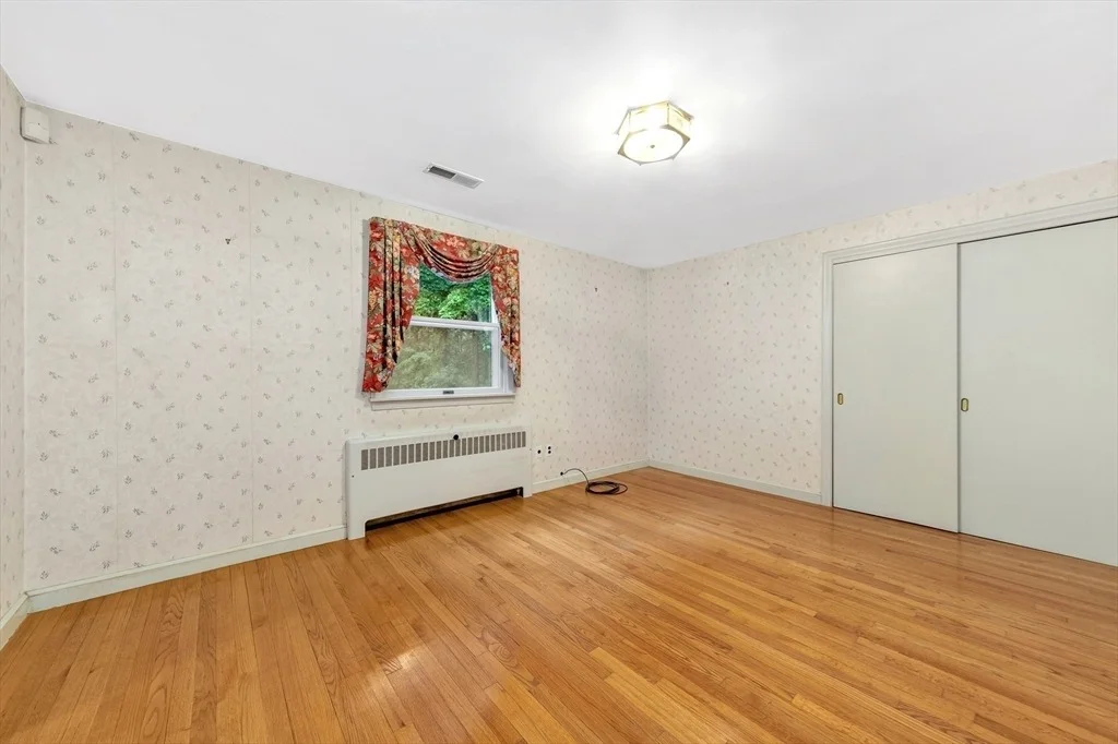Photo of 24 Dunelm Rd