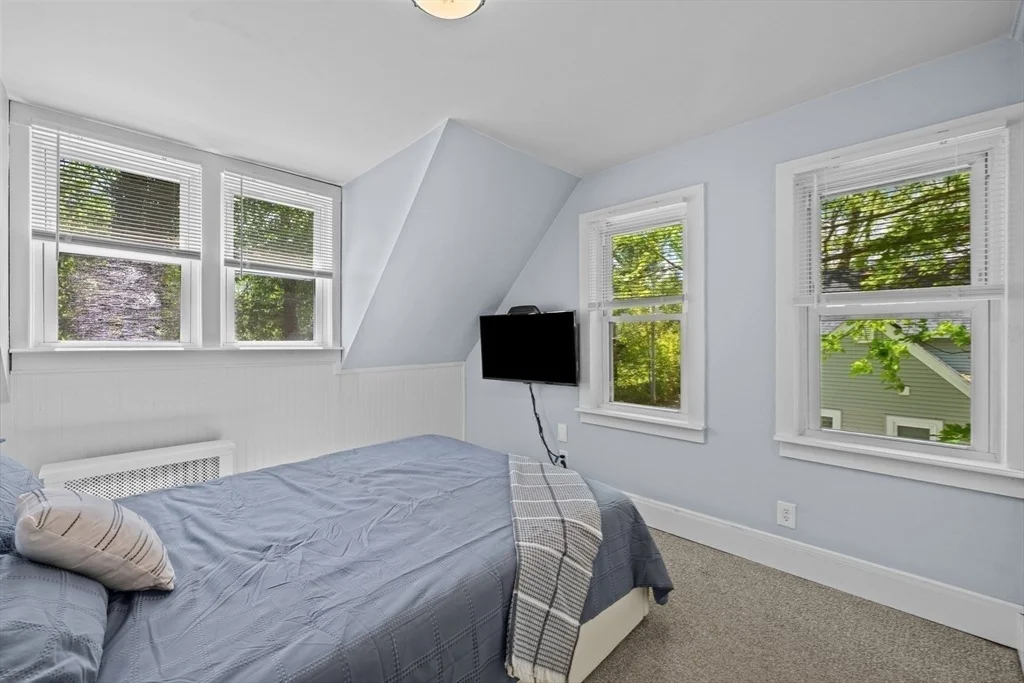 Photo of 24 Bowker Ave