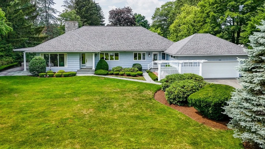 Photo of 246 Highland Rd