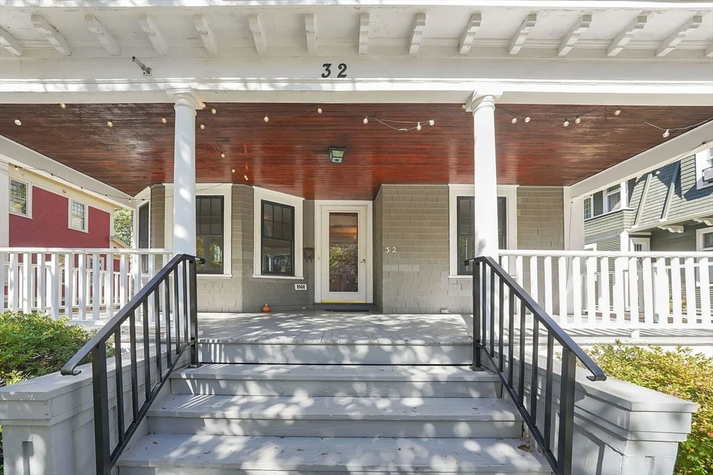 Photo of 32 Spruceland Ave