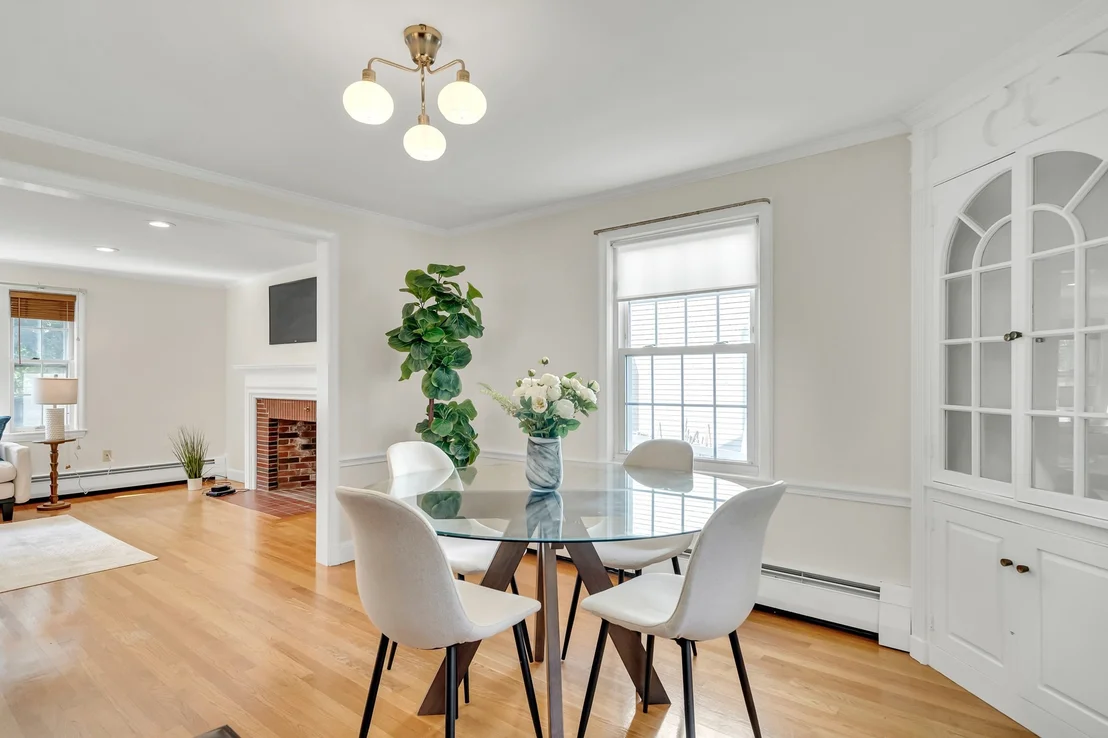 Photo of 33 Stowecroft Rd
