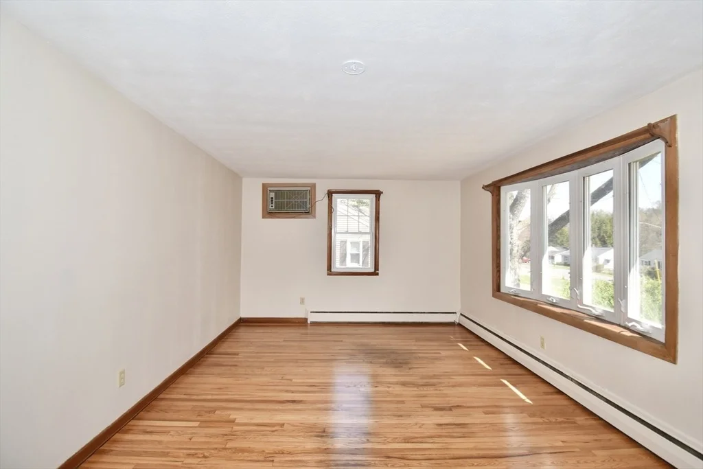 Photo of 14 Gatewood Rd