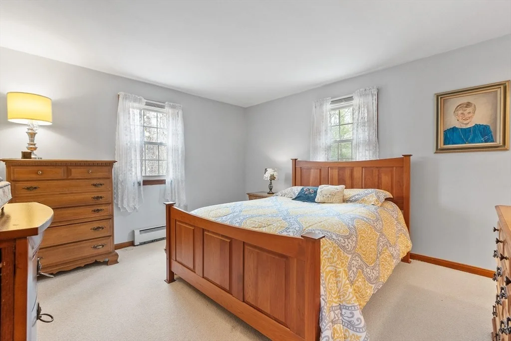 Photo of 305 Benjamin St