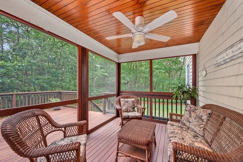 Photo of 154 Whittier Dr