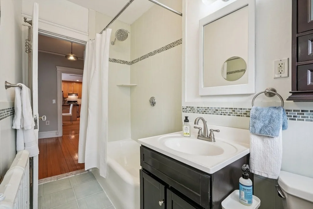 Photo of Unit 18 at 116 Riverway