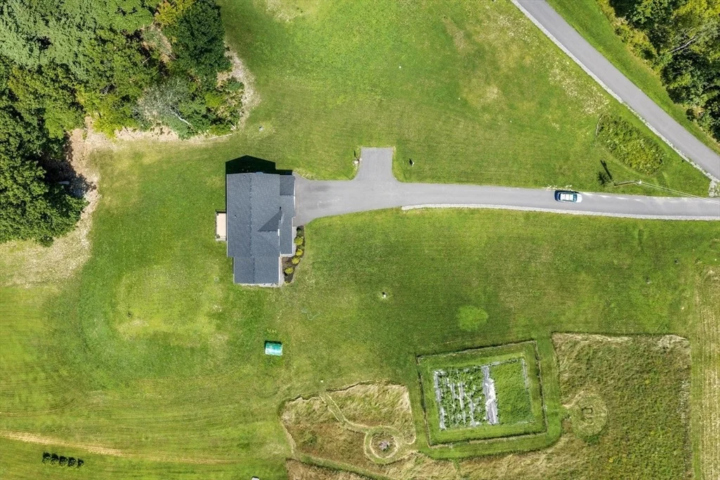 Photo of 370 Flat Hill Rd
