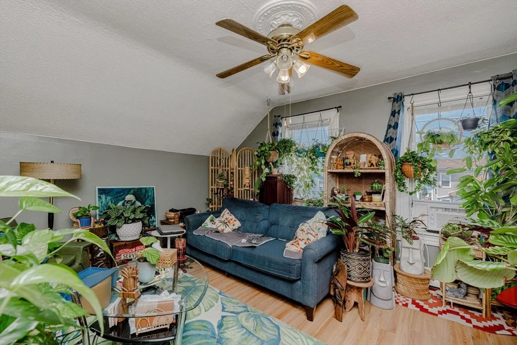 Photo of 154 Mott St