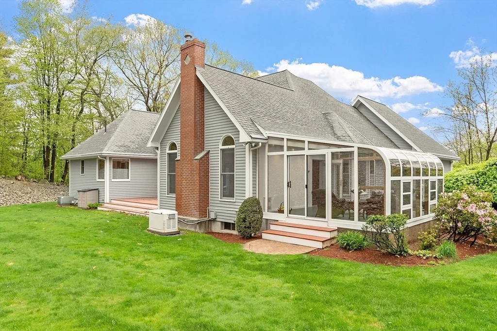 Photo of 130 Temple Street