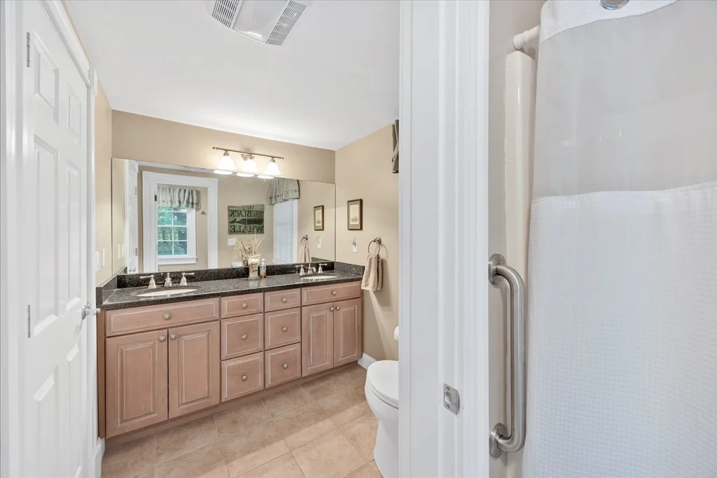 Photo of 72 Highwood Way