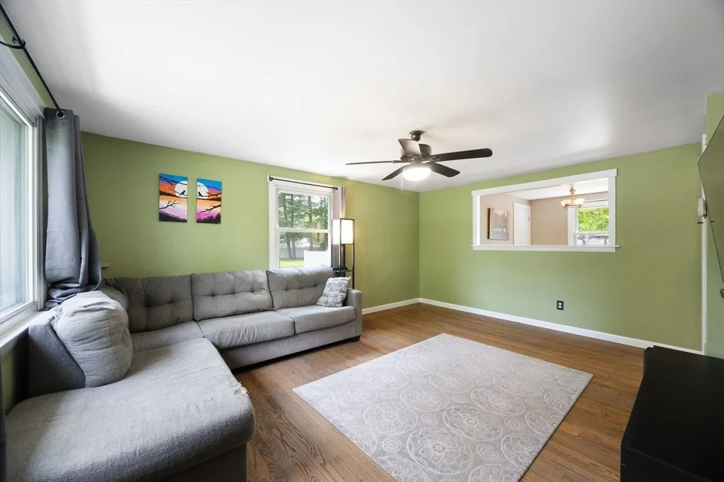 Photo of 37 Parkerview St