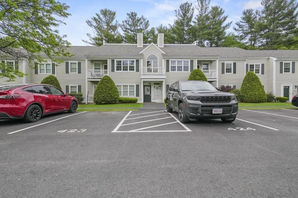 Photo of Unit G at 200 Brookside Drive