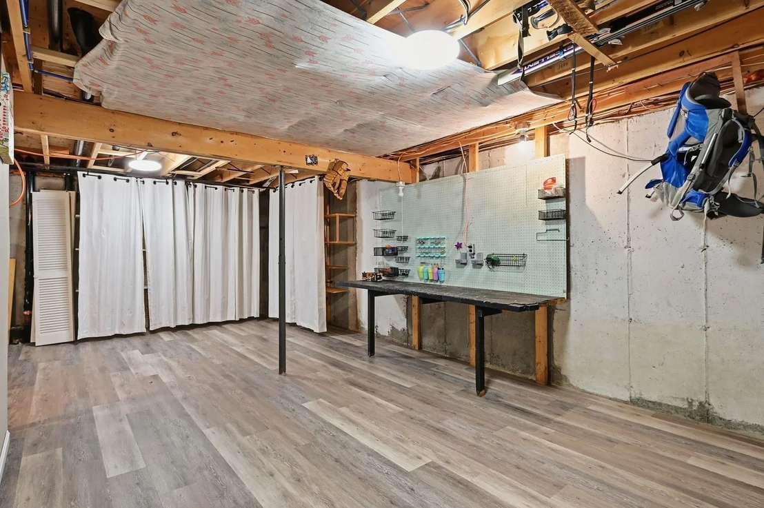 Photo of 218 Heatherstone Rd