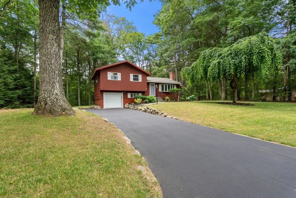 Photo of 25 Meadowbrook Road