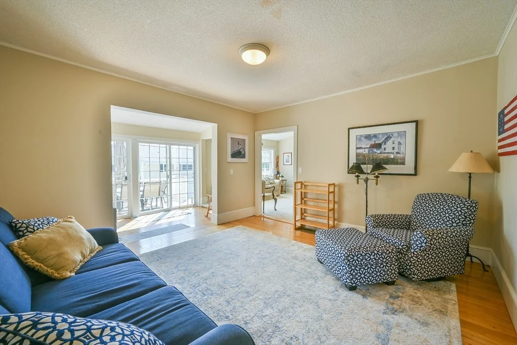 Photo of 261 Thompson Road