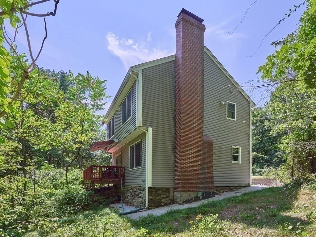 Photo of 189 Maple Avenue