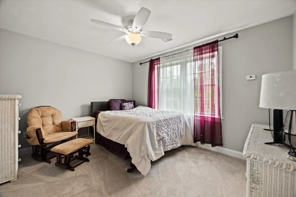Photo of 8 Paddock Cir