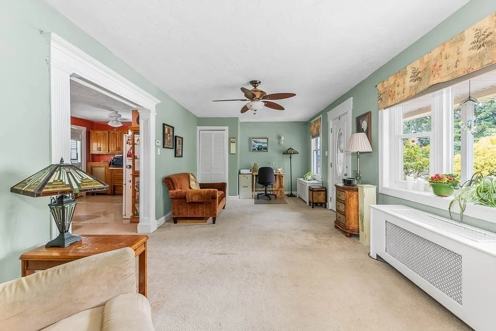 Photo of 28 East Riverside Drive