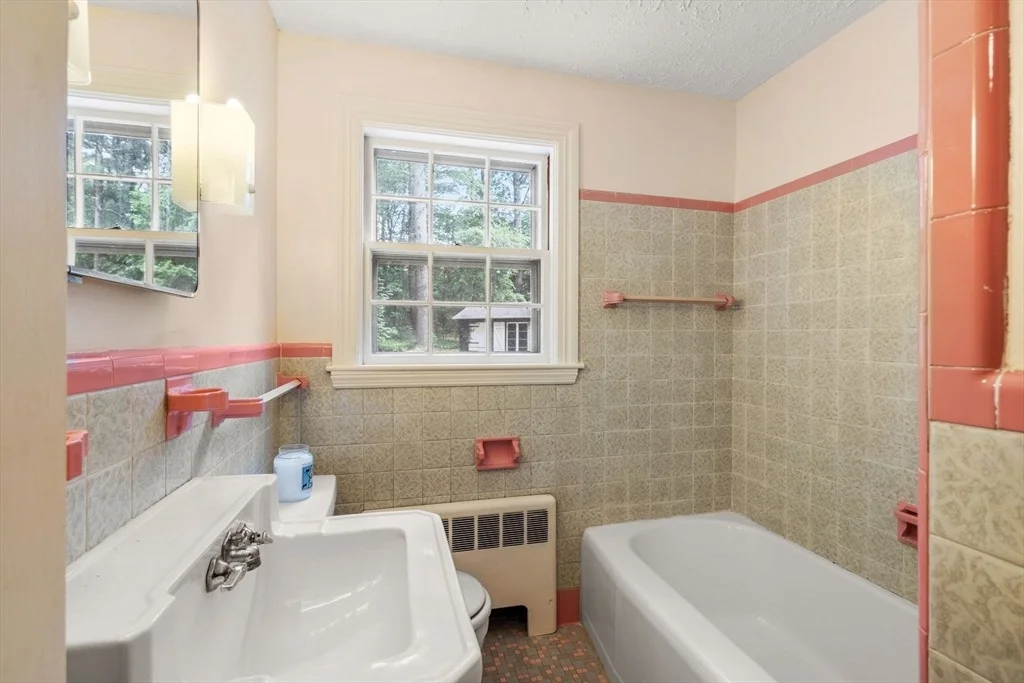 Photo of 10 Taylor Lane