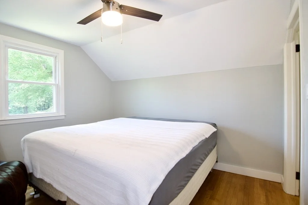 Photo of 48 Booth Rd