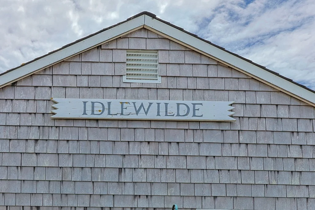 Photo of 41 Seconsett Island Rd
