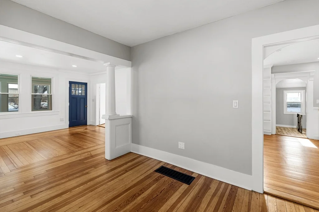 Photo of 2 Oakdale St