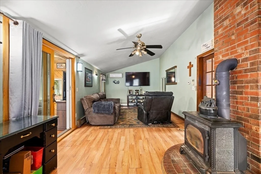 Photo of 7 Lawson Ave