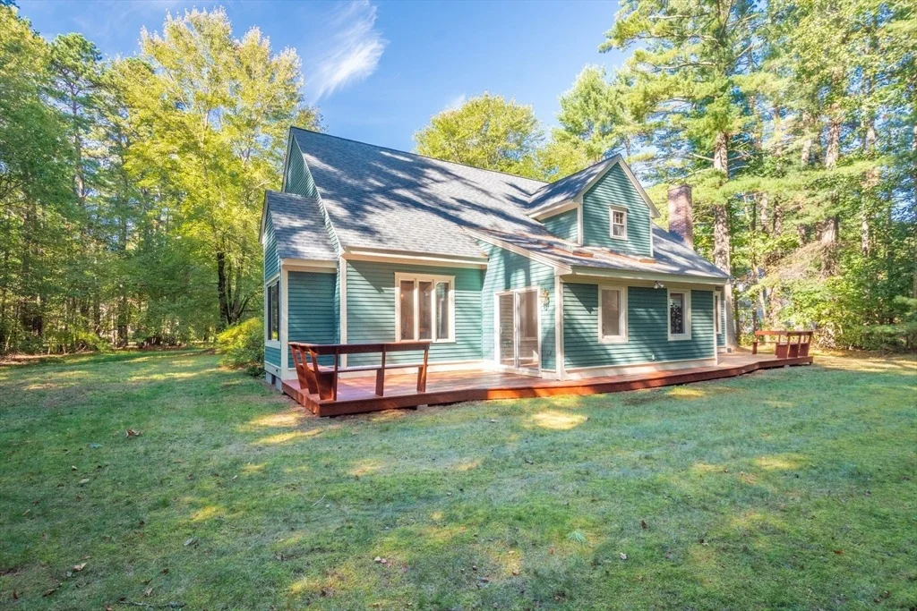 Photo of 15 Squannacook Dr