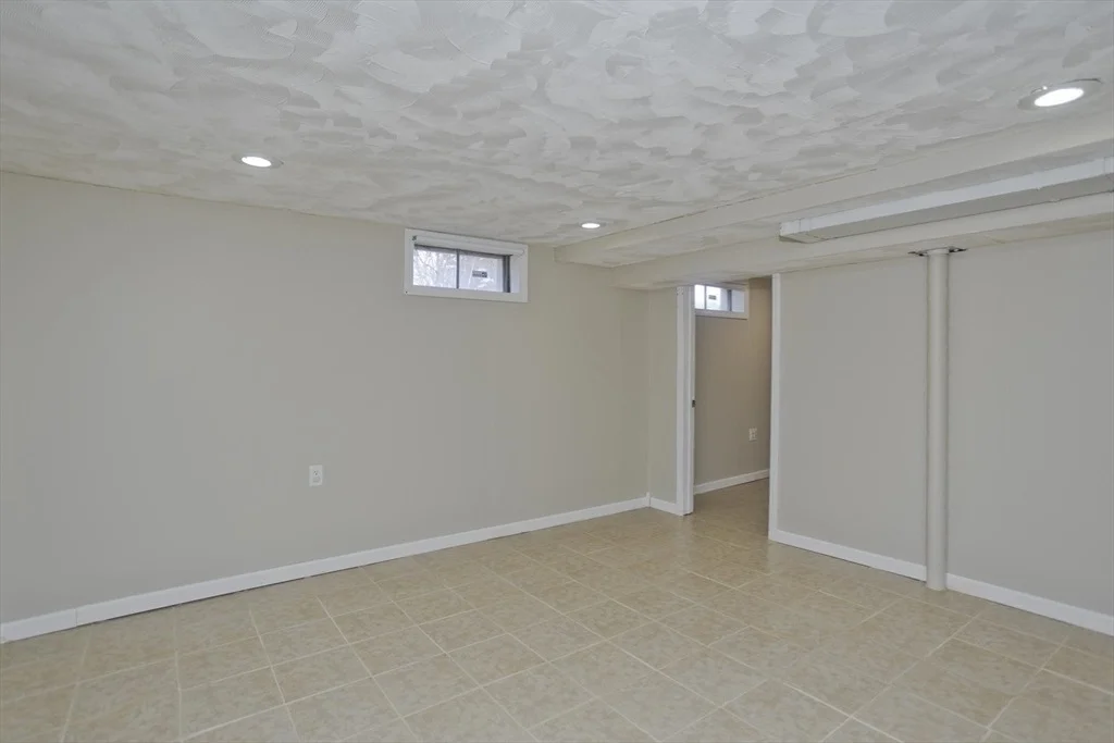 Photo of 75 Penncastle St