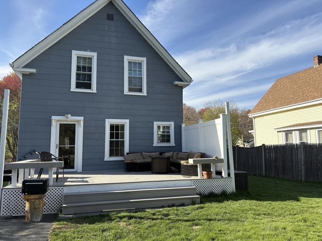 Photo of 9 Ray Ave