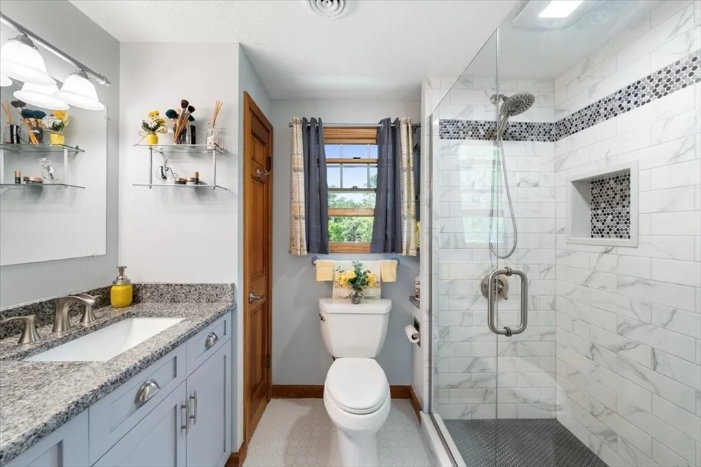 Photo of 472 Potter Rd.