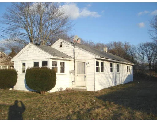 Photo of 252 Hinckley Rd