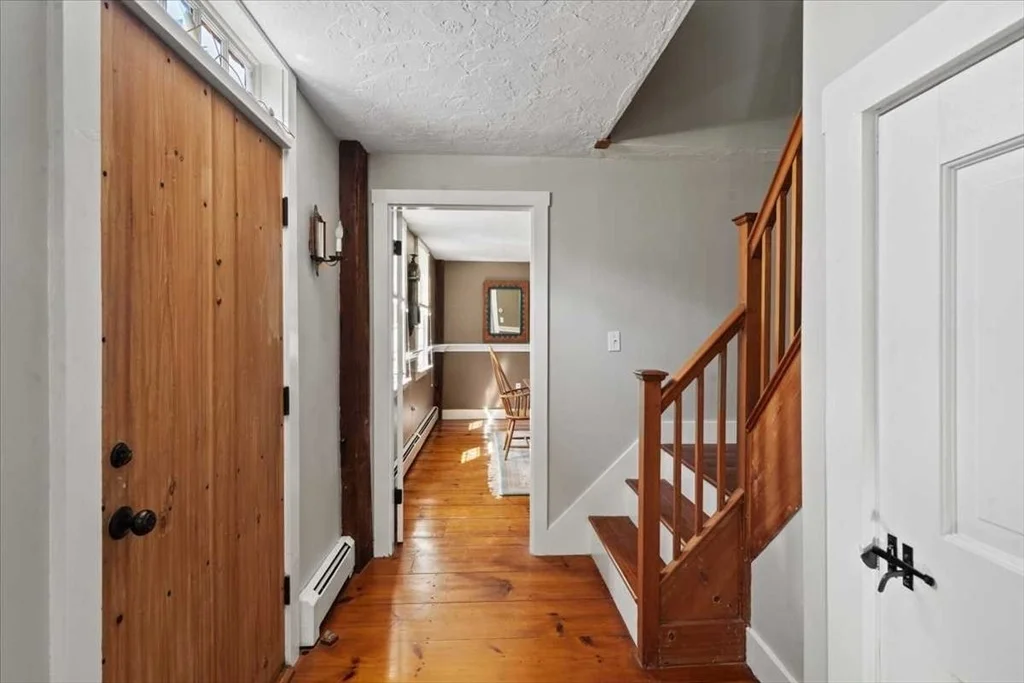 Photo of 9 Bay Path Dr