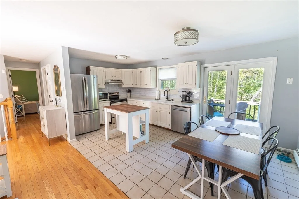 Photo of 75 Fairview Park Rd