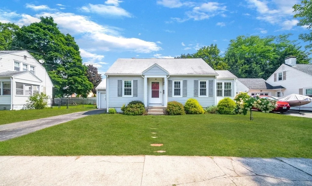 Photo of 55 Gillette Cir