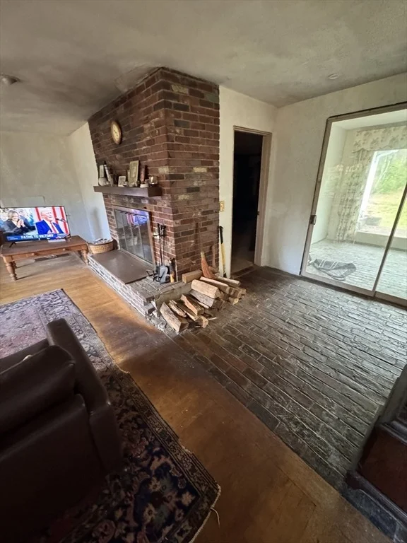 Photo of 14 Meadowbrook Rd